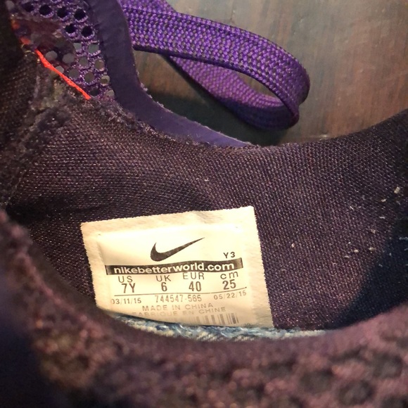 Nike Lebron XII Low Purple Crimson 744547-565 Boys US 7Y - Picture 11 of 11